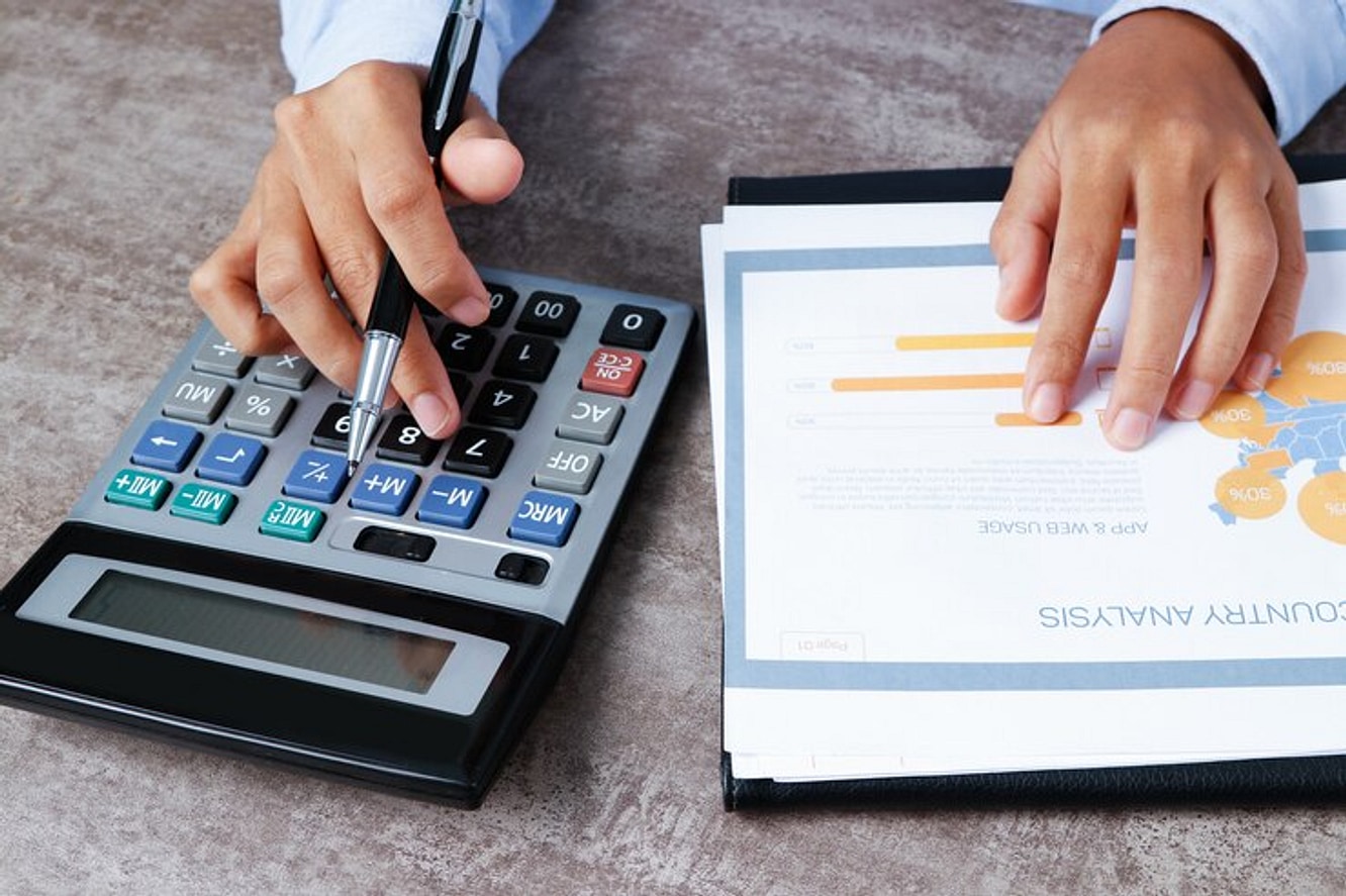 How to Calculate Capital Gains Tax on Mutual Funds and Stocks in India