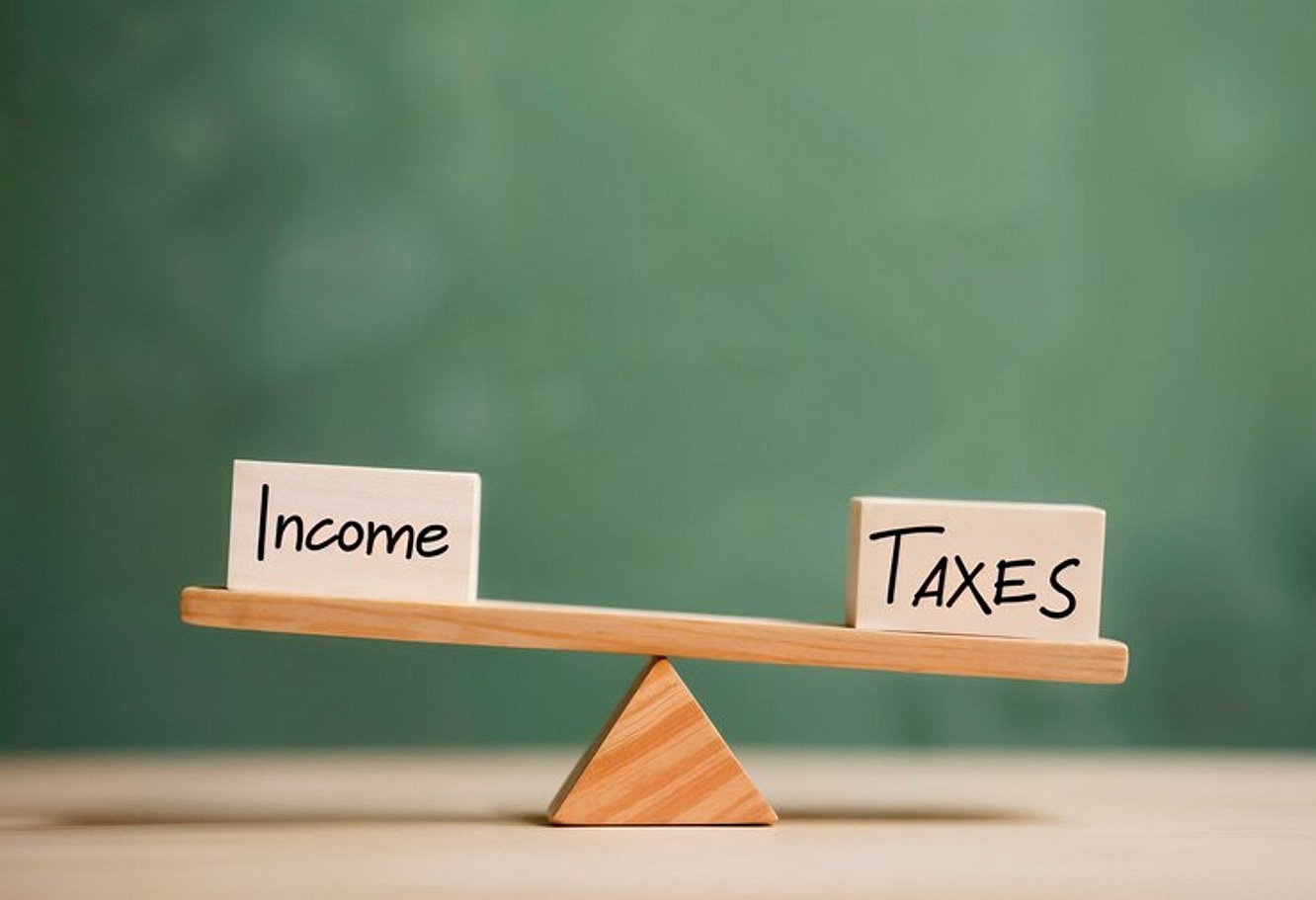 Old Tax Regime Vs New Tax Regime Which Saves More Money?